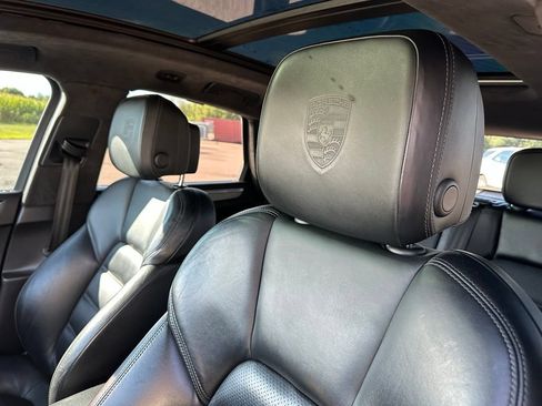 Used 2015 Porsche Macan Turbo AWD/4WD image 3