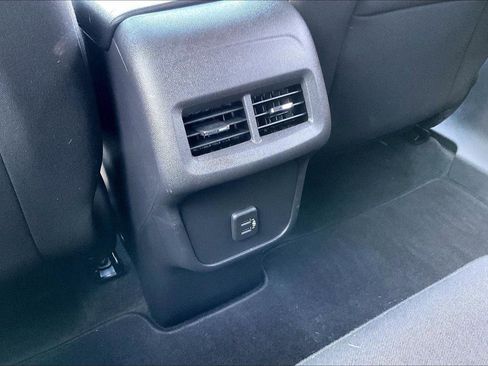 Used 2024 Chevrolet Equinox LS w/ LS Convenience Package FWD image 32