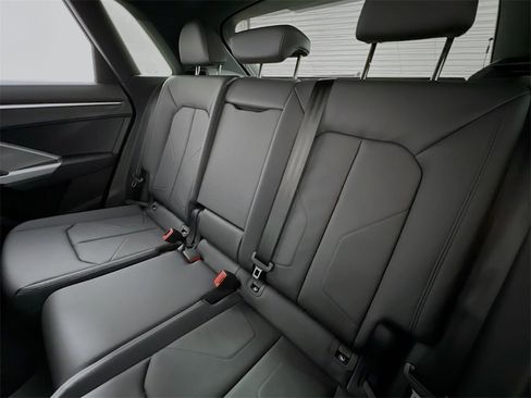 New 2025 Audi Q3 2.0T Premium image 20