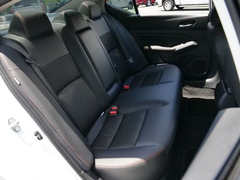 Used 2020 Nissan Altima 2.5 SR FWD image 25
