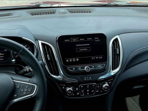 Used 2023 Chevrolet Equinox Premier FWD image 13
