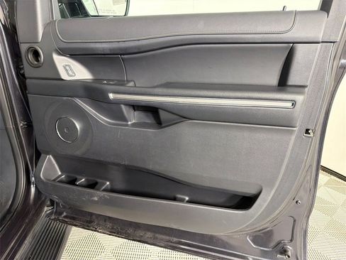 Used 2024 Ford Expedition XLT image 15
