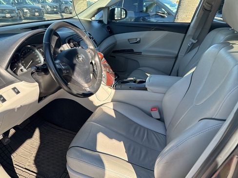 Used 2010 Toyota Venza AWD image 36