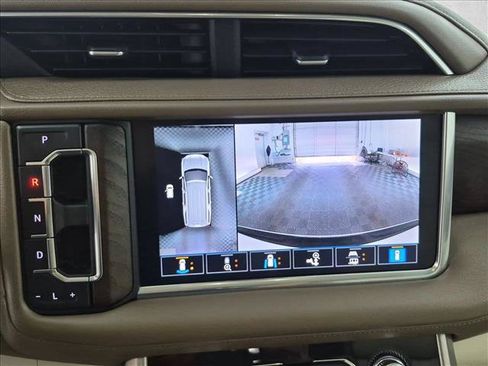 Used 2021 GMC Yukon XL Denali AWD/4WD image 14