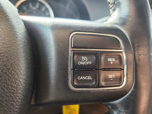 Used 2017 Jeep Wrangler Unlimited Sahara w/ Connectivity Group image 29