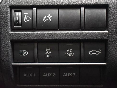 Certified 2024 Toyota Tacoma TRD Off-Road w/ TRD Off Road Premium Package image 14