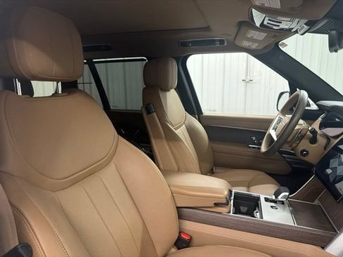 Certified 2025 Land Rover Range Rover SE AWD/4WD image 23