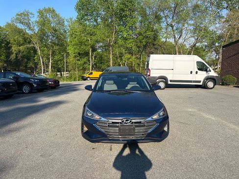 Used 2019 Hyundai Elantra SEL image 2