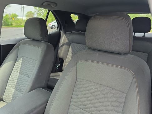 Used 2020 Chevrolet Equinox LT image 16