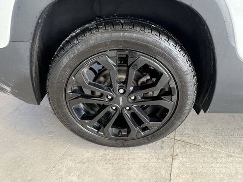 Used 2020 GMC Terrain SLT w/ Preferred Package image 9