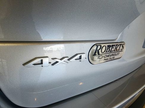 Used 2024 Jeep Grand Cherokee L Laredo AWD/4WD image 9