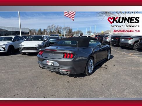 Used 2025 Ford Mustang GT Premium image 8