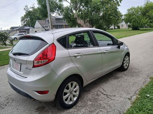 Used 2011 Ford Fiesta SE w/ 203A Rapid Spec Order Code FWD image 6