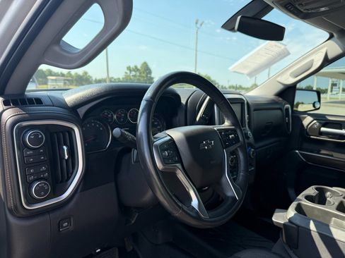 Used 2019 Chevrolet Silverado 1500 RST image 12