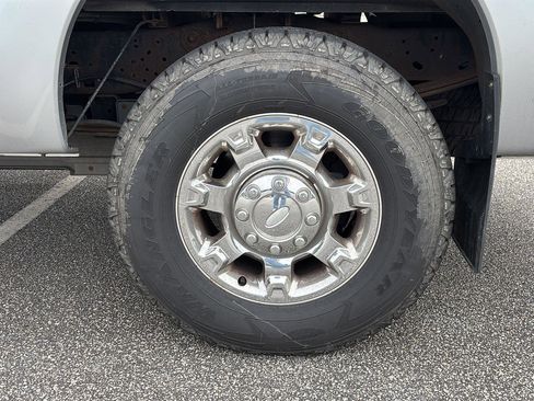Used 2013 Ford F250 XLT w/ Chrome Pkg AWD/4WD image 7