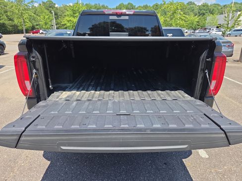 Used 2025 GMC Sierra 1500 Denali w/ Denali Reserve Package AWD/4WD image 11