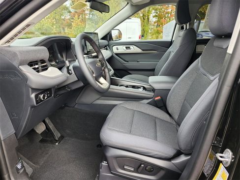 New 2026 Ford Explorer Active image 19