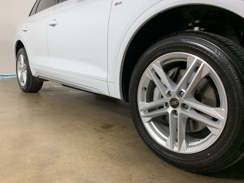 Used 2024 Audi Q5 e Premium Plus image 36