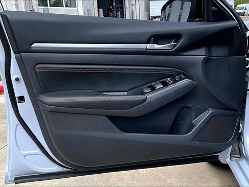 Used 2023 Nissan Altima 2.5 SR image 21