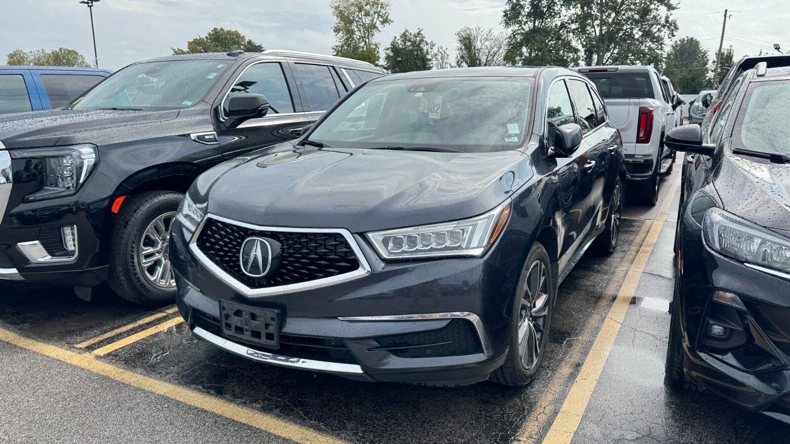 Used 2020 Acura MDX w/ Technology Package AWD/4WD image 2