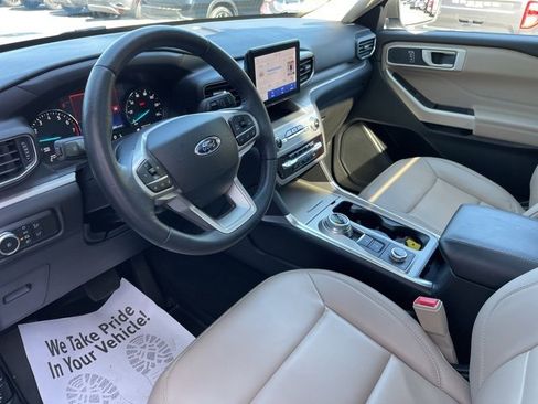 Used 2023 Ford Explorer XLT w/ Equipment Group 202A image 23