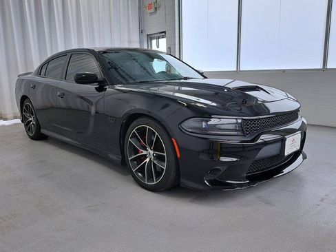 Used 2018 Dodge Charger R/T Scat Pack RWD image 4