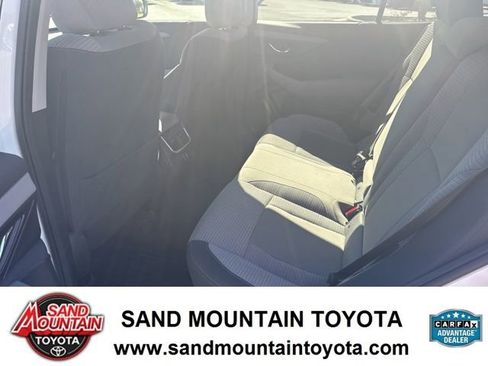 Used 2024 Subaru Outback Premium image 15