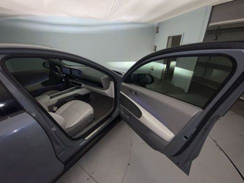 Used 2023 Hyundai Ioniq 6 Limited image 25