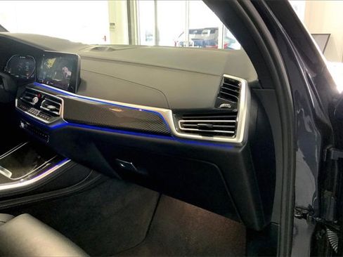 Used 2021 BMW X5 M50i w/ Executive Package image 15