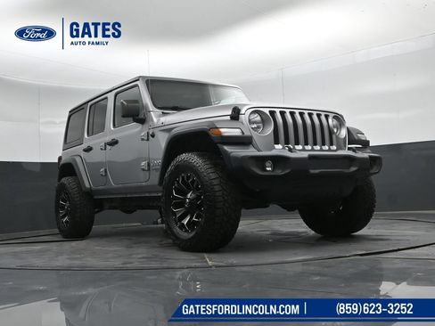 Used 2018 Jeep Wrangler Unlimited Sport AWD/4WD image 37