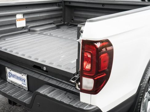 Used 2023 Honda Ridgeline RTL-E image 16