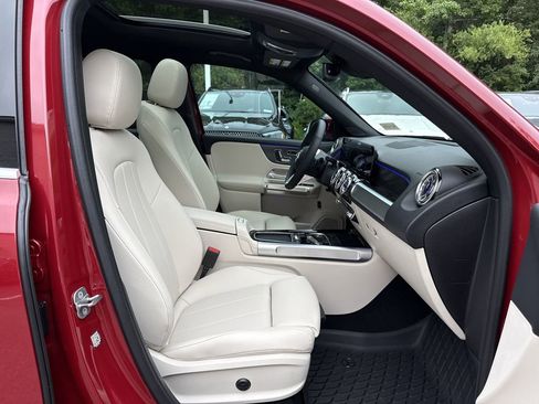 New 2025 Mercedes-Benz GLB 250 image 20