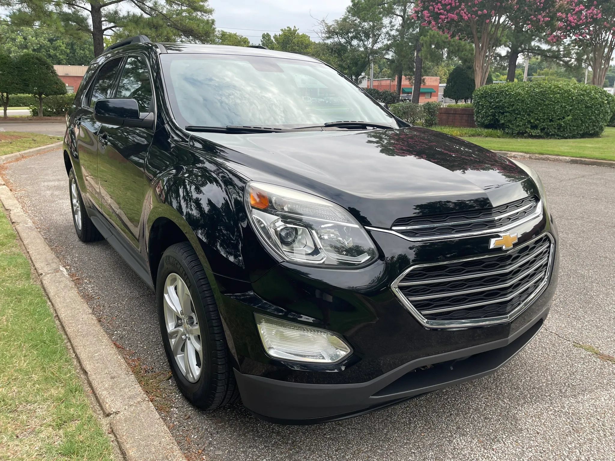 Used 2017 Chevrolet Equinox LT FWD image 7