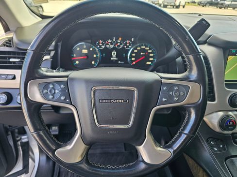 Used 2019 GMC Yukon Denali AWD/4WD image 17