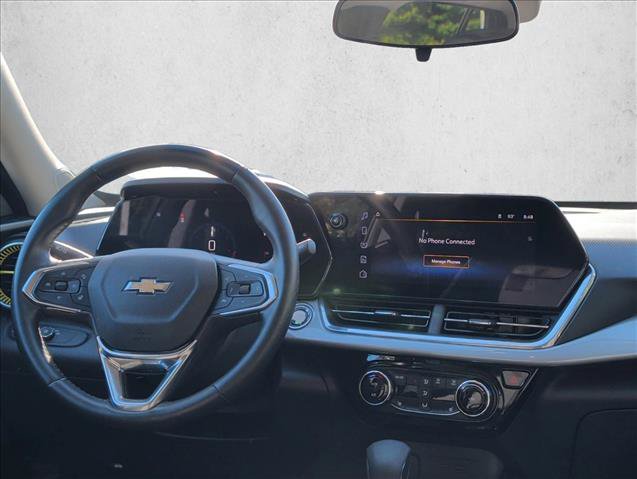 Used 2024 Chevrolet Trax LT w/ Driver Confidence Package FWD image 24