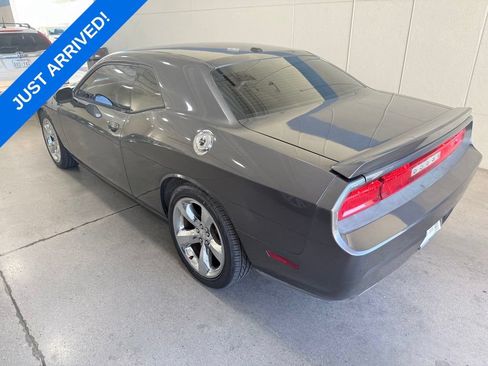 Used 2014 Dodge Challenger R/T w/ Sound Group II RWD image 4
