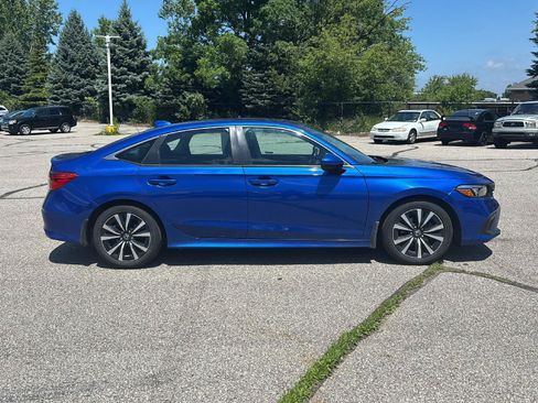 Certified 2024 Honda Civic EX image 27