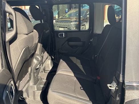 Used 2024 Jeep Wrangler Unlimited Rubicon 4xe image 26