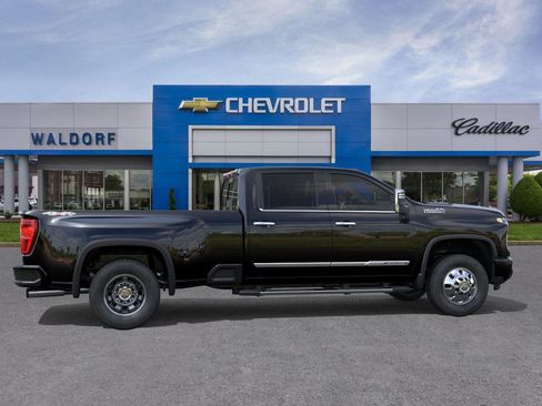New 2026 Chevrolet Silverado 3500 High Country w/ High Country Premium Package image 6
