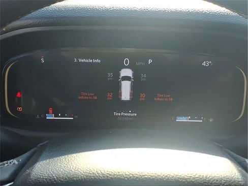 Used 2024 Jeep Wagoneer L Series II image 14