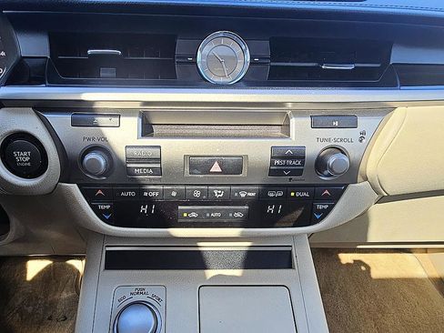 Used 2015 Lexus ES 350 image 22