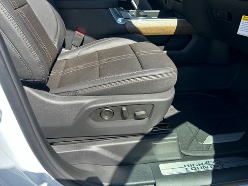 New 2026 Chevrolet Silverado 2500 High Country w/ Technology Package AWD/4WD image 30