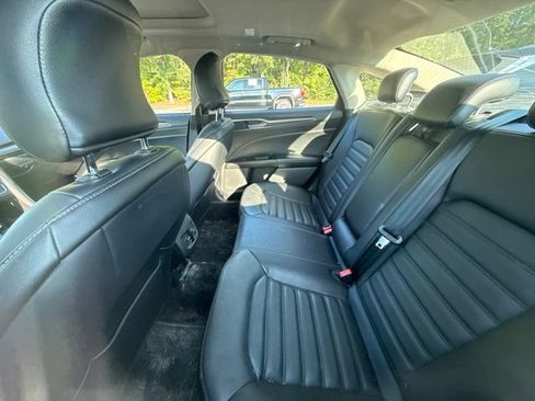 Used 2017 Ford Fusion Energi SE FWD image 12