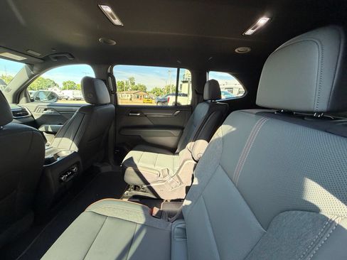 New 2026 GMC Acadia AT4 w/ Luxury Package AWD/4WD image 26