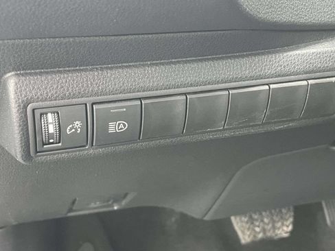 Used 2025 Toyota Corolla LE FWD image 19