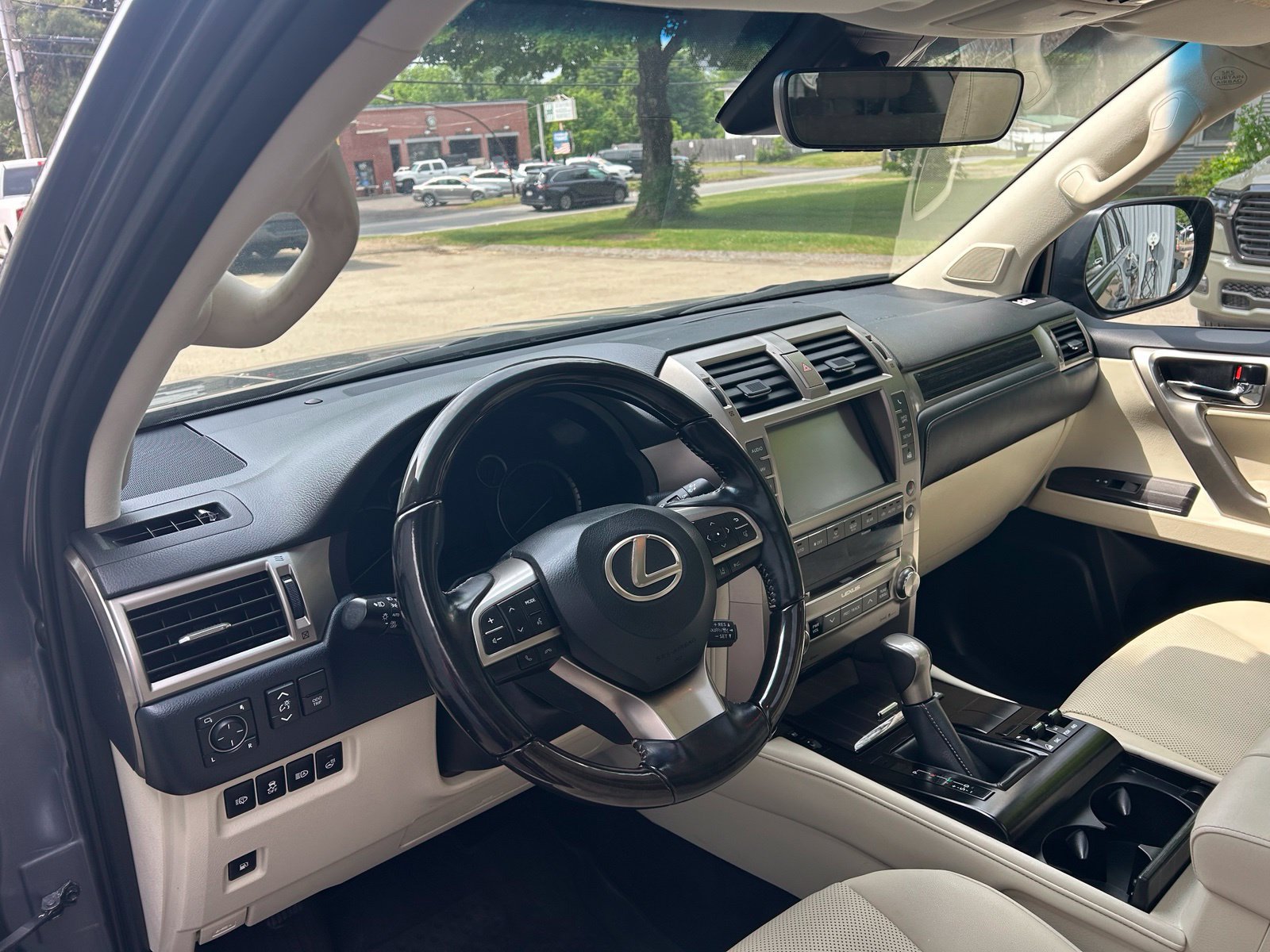 Used 2021 Lexus GX 460 Premium w/ Premium Package AWD/4WD image 13