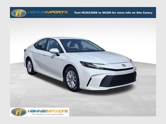 Used 2025 Toyota Camry LE video 1