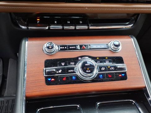 Used 2023 Lincoln Aviator Reserve w/ Elements Package Plus image 23