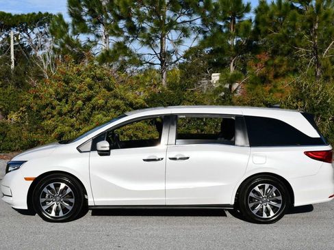 Used 2023 Honda Odyssey EX-L image 3