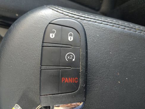 Used 2020 Jeep Renegade Altitude FWD image 32